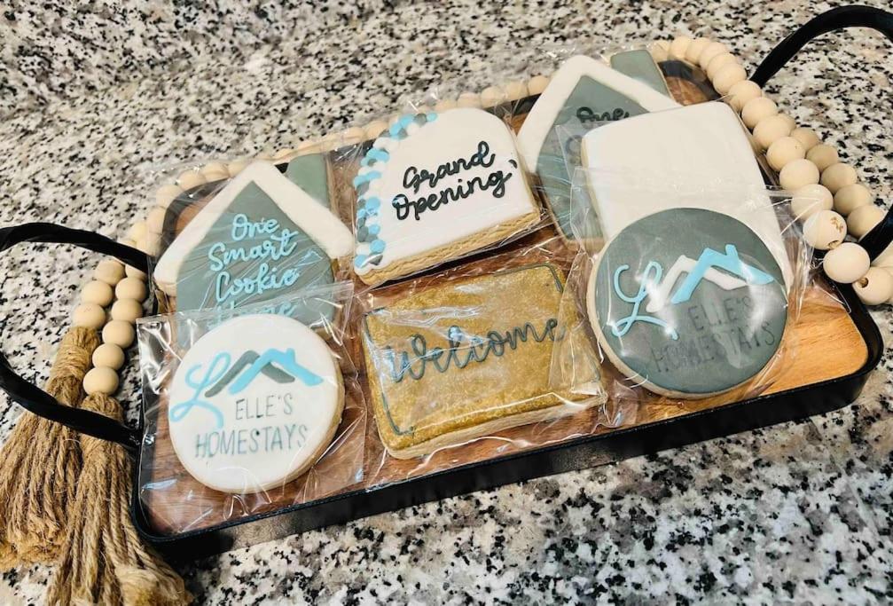 One-Of-A-Kind Smart, Cookie Themed Home For Up To 6 Clarksville Exteriér fotografie